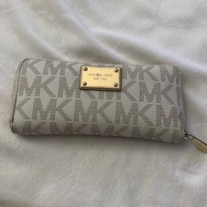Michael Kors wallet